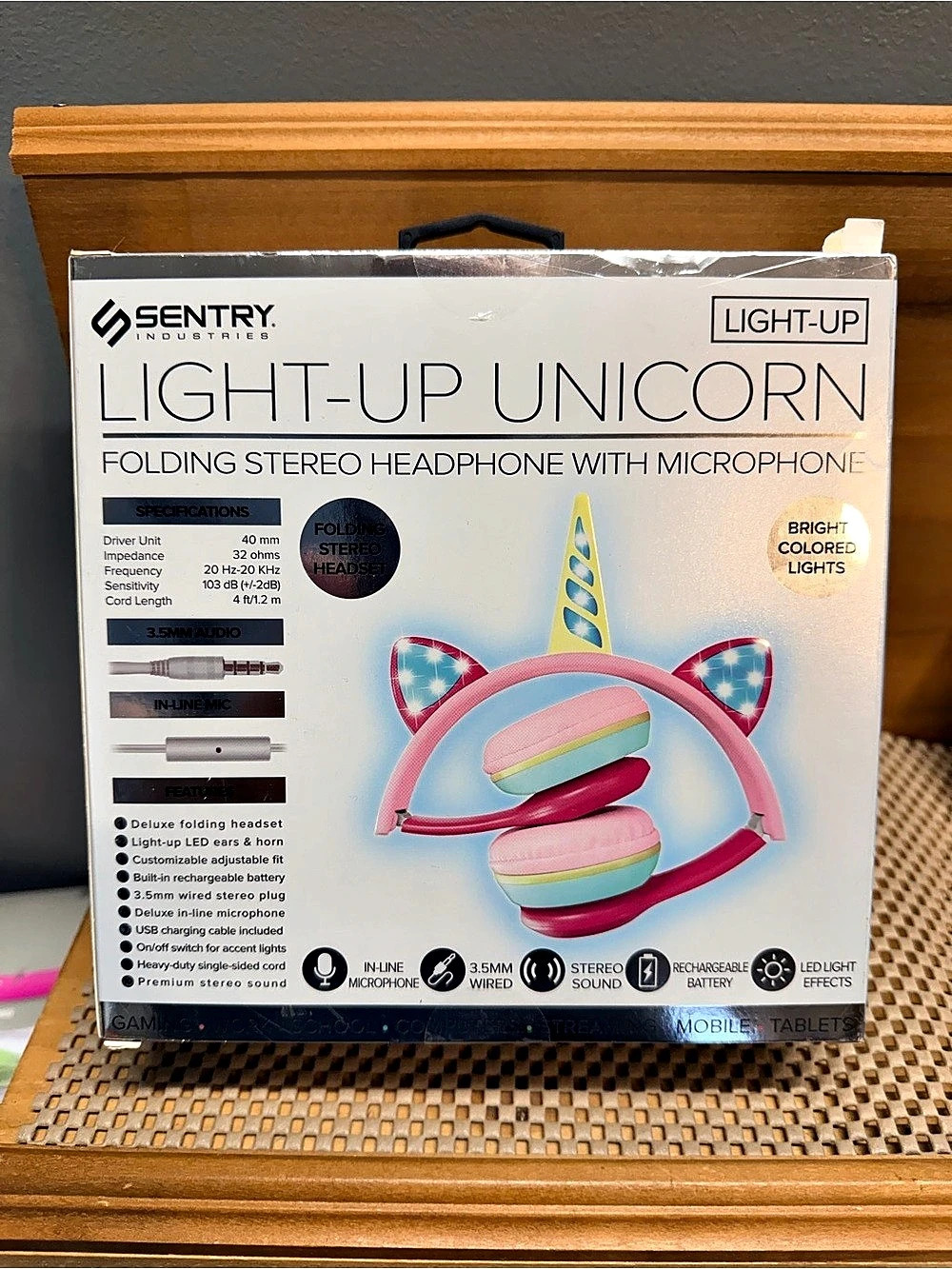 Sentry Light-Up Unicorn Folding Stereo Headphone with Microphone Pink & Blue NWT